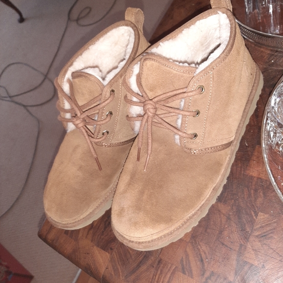 Mens sz.10 Ugg Neumel Boots - Picture 6 of 8